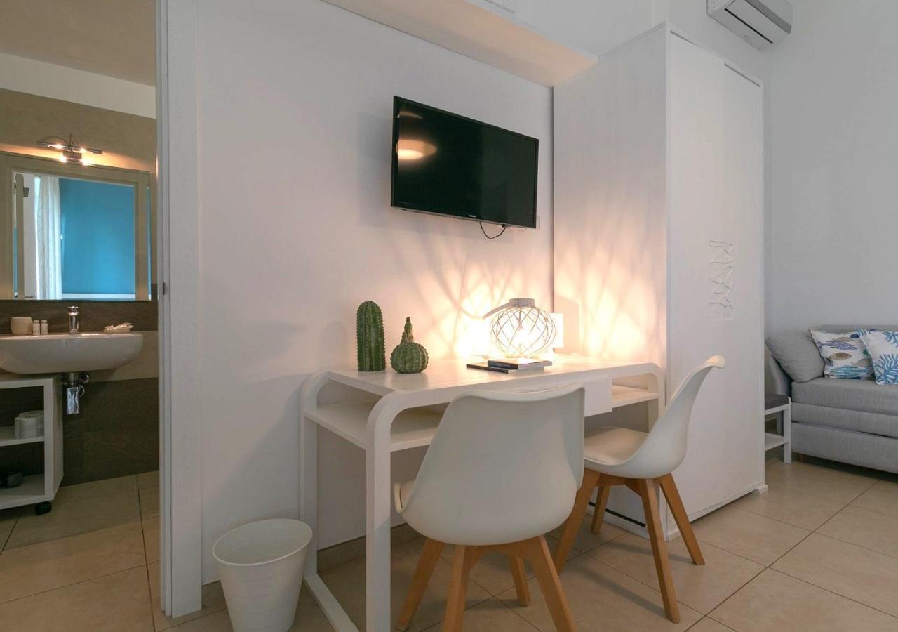 Fronte Mare Rooms By Salentolimit Porto Cesareo Exterior foto