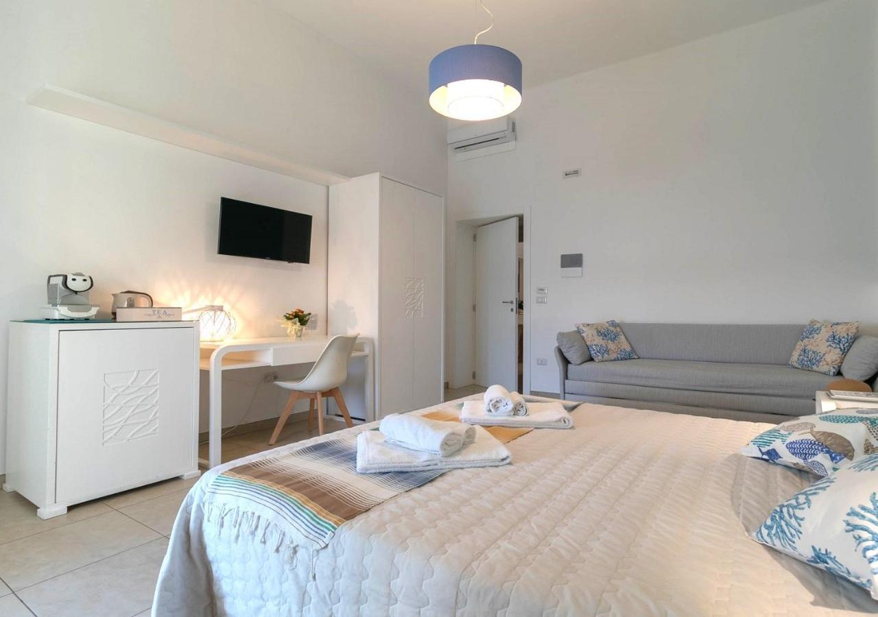 Fronte Mare Rooms By Salentolimit Porto Cesareo Exterior foto